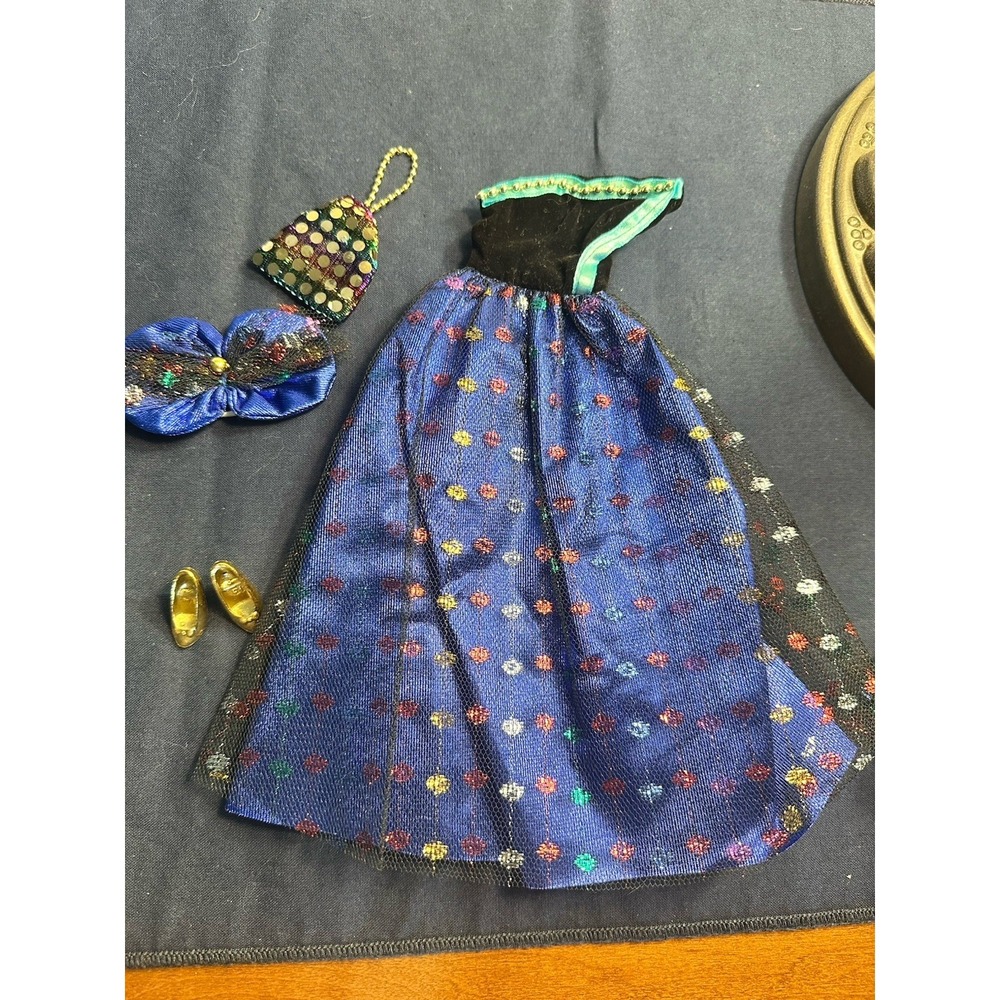 1990s Lucky Fashion Corner Silver Gown  Shoes/bag Fits Barbies & Clone